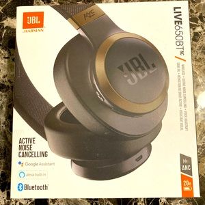 JBL LIVE 650BTNC Wireless Over-Ear Noise-Cancelling Headphones - Black